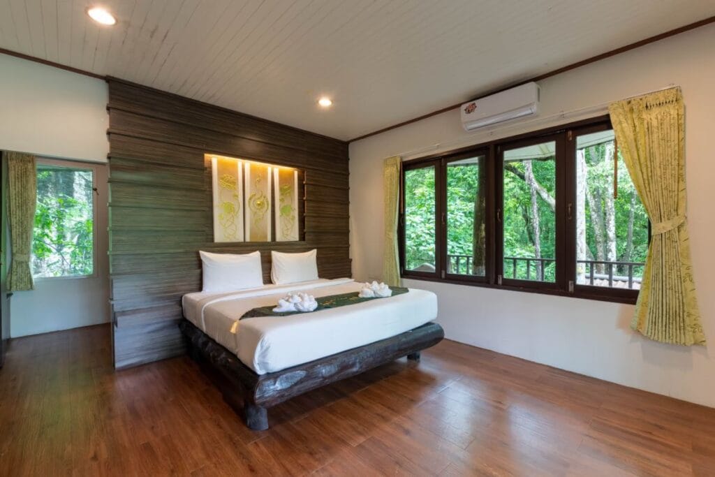 Khao Sok Twin Bungalow